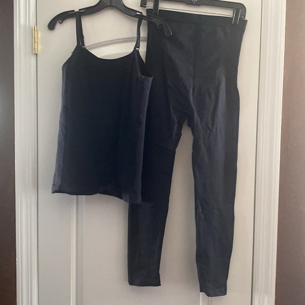 Shapermint essential leggings and cami top. Size xl Black